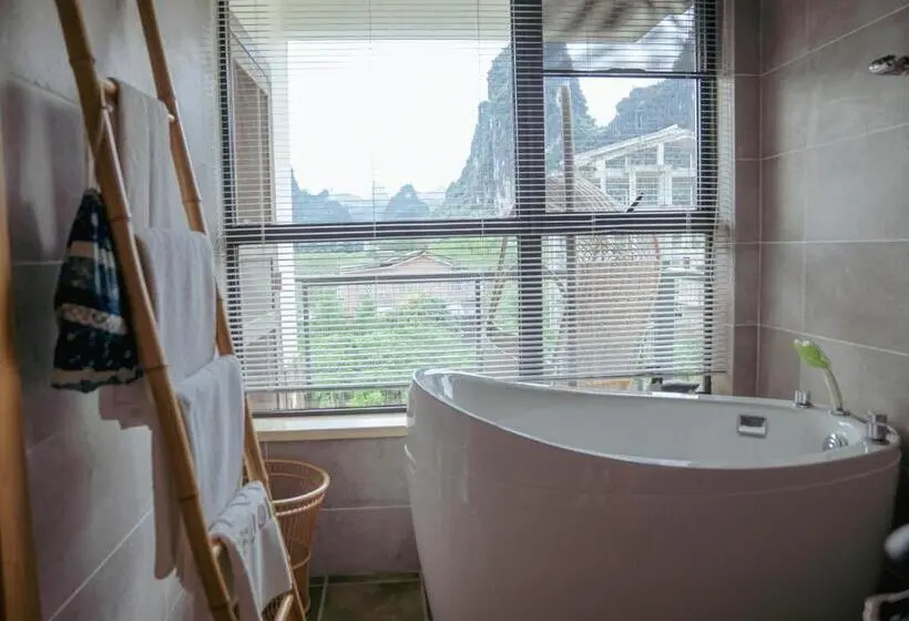 バルコニー付きスタンダードルーム, Yangshuo Shui Mo Ju Guesthouse
