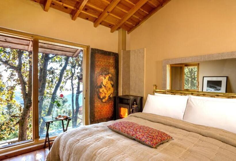 标准间, Mary Budden Estate