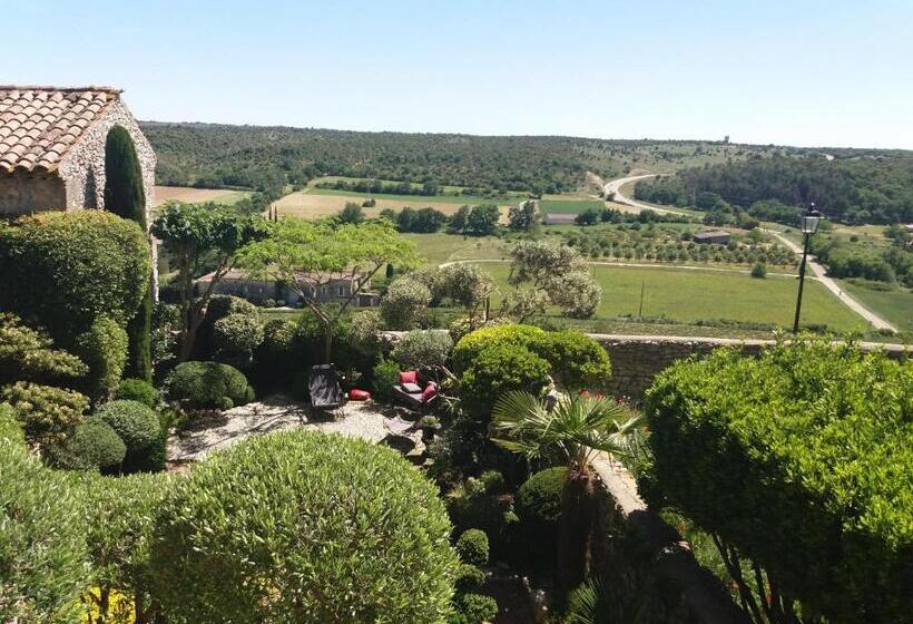 标准间, Les Buis De Lussan