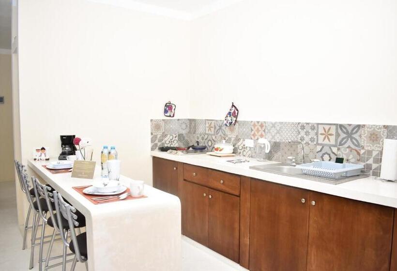 اتاق لوکس سه تخته, Casa Xanath