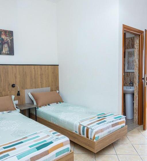 ベーシックトリプルルーム, Olti