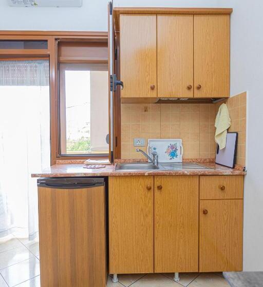 ベーシックトリプルルーム, Olti