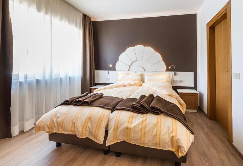 古典房间, Paradiso