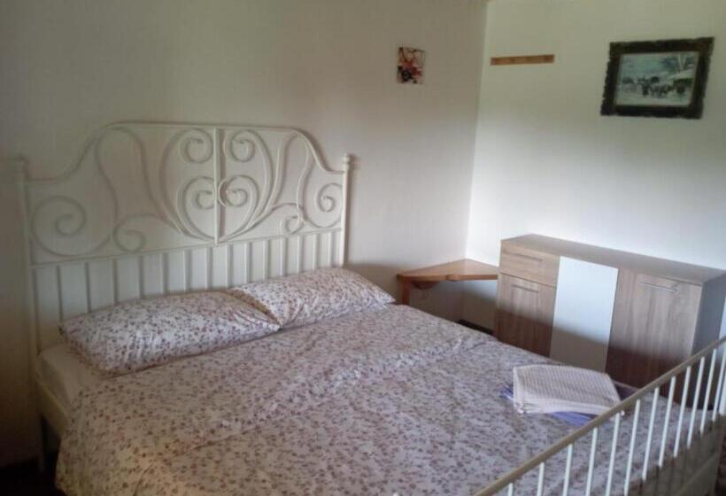 Apartamento 2 Dormitórios, Pensiunea Dateș