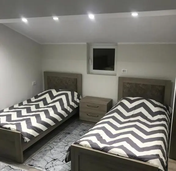 اتاق استاندارد چهار تخته, Guesthouse Bellavista