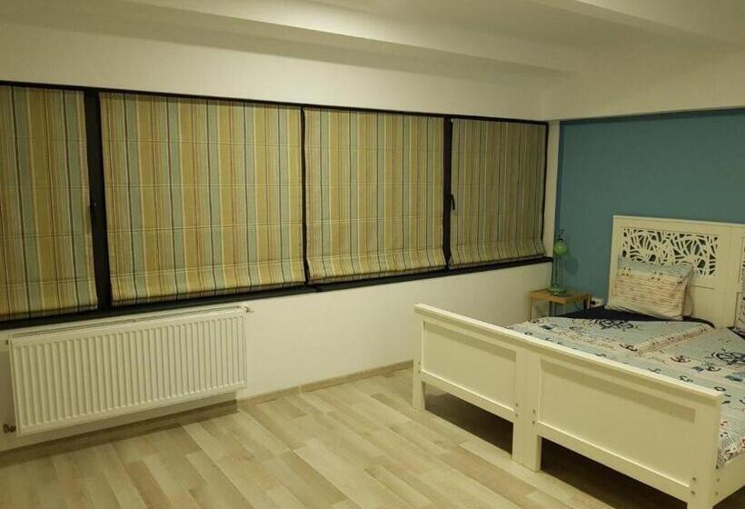 Номер Deluxe, Pensiunea Lui Ivan