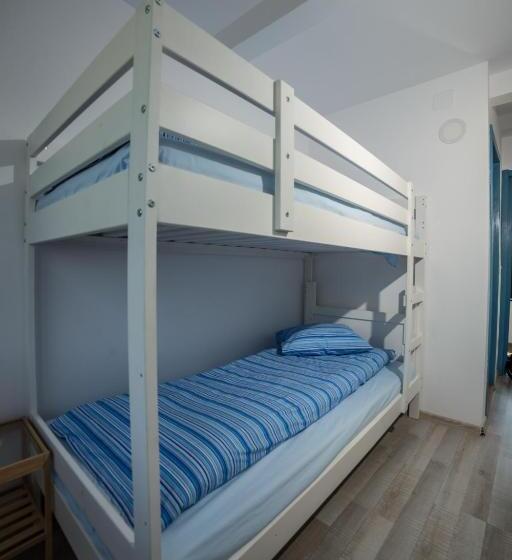 Номер Basic, Pensiunea Lui Ivan