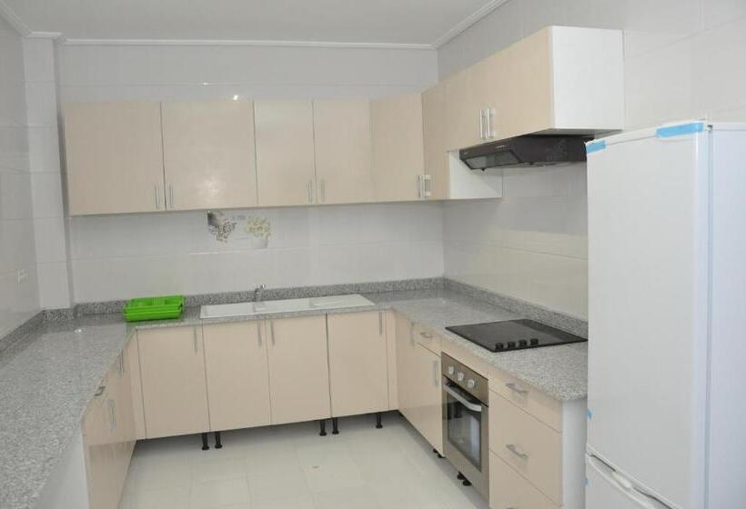 آپارتمان لوکس 1 خوابه, Rosalie S Suites