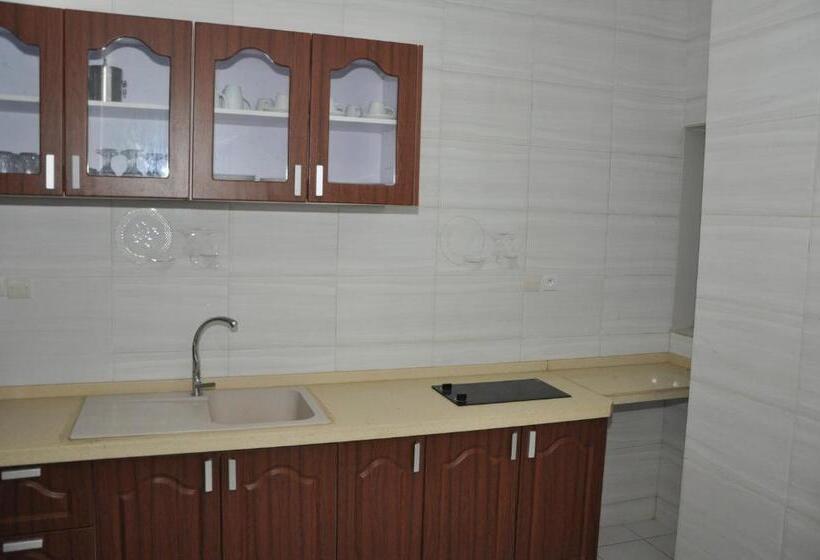 آپارتمان 2 خوابه, Rosalie S Suites