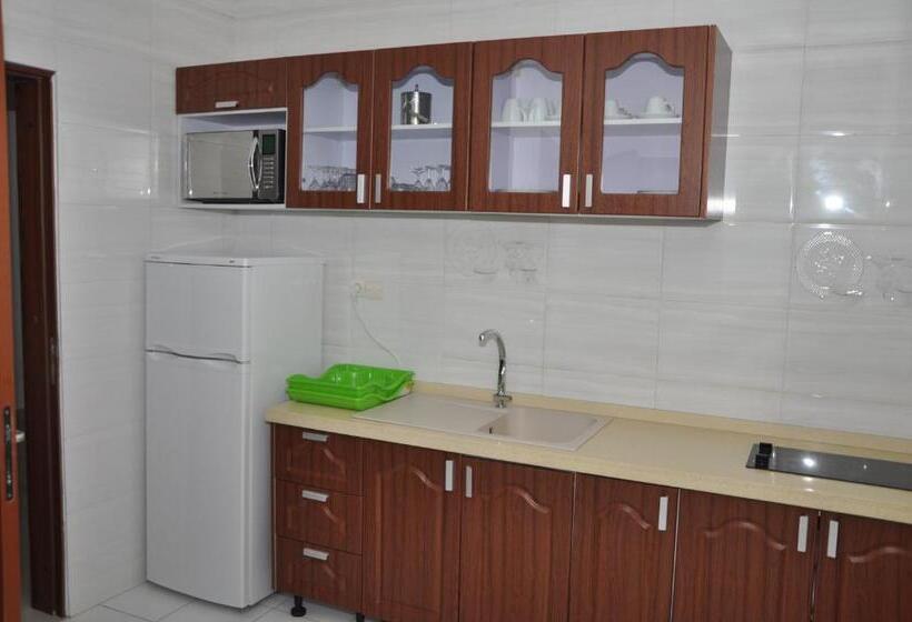 آپارتمان 2 خوابه, Rosalie S Suites