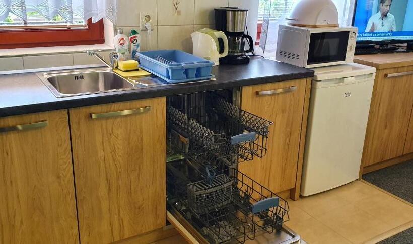 شقة غرفة واحدة, Ada Apartments