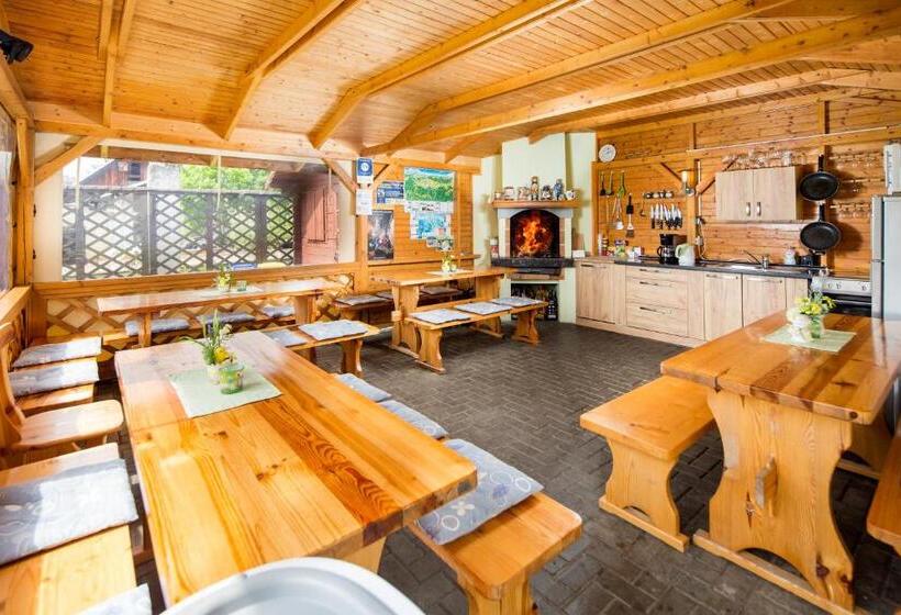 شقة غرفة واحدة, Ada Apartments