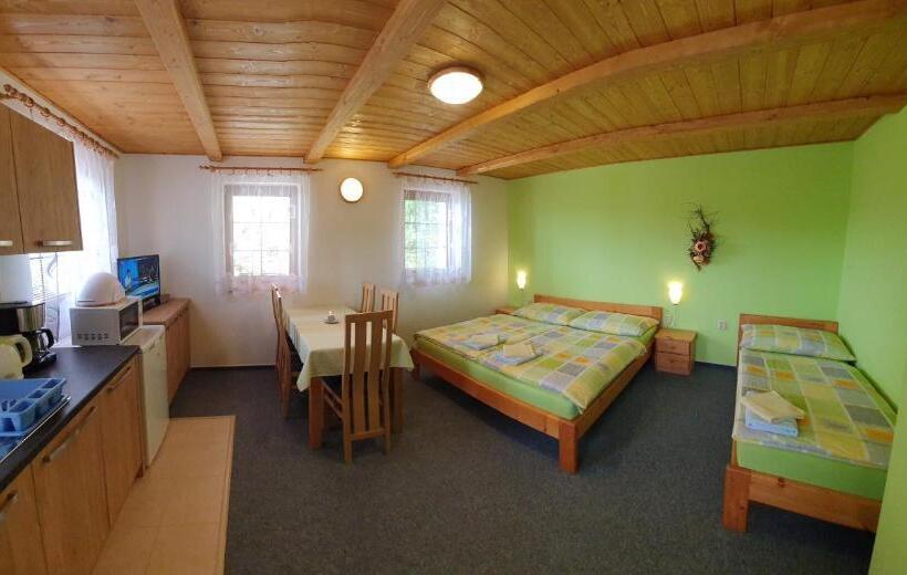 شقة غرفة واحدة, Ada Apartments