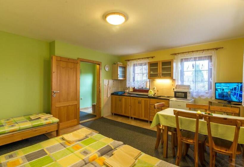 شقة غرفة واحدة, Ada Apartments