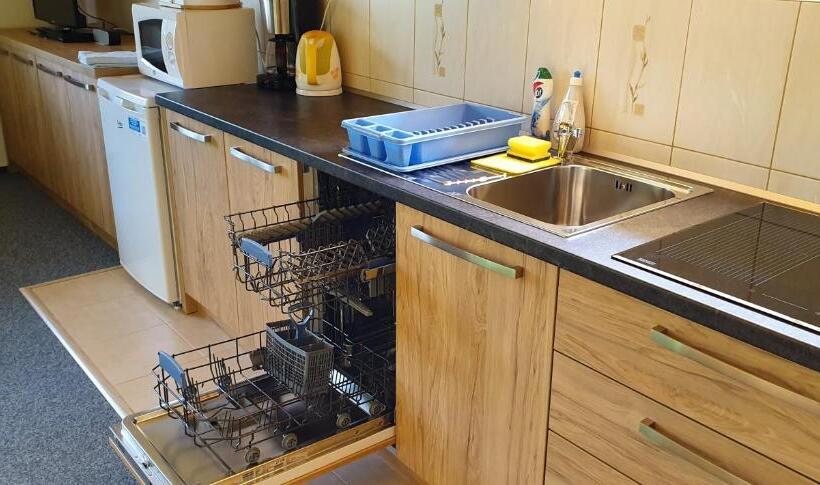 إستوديو قياسى, Ada Apartments