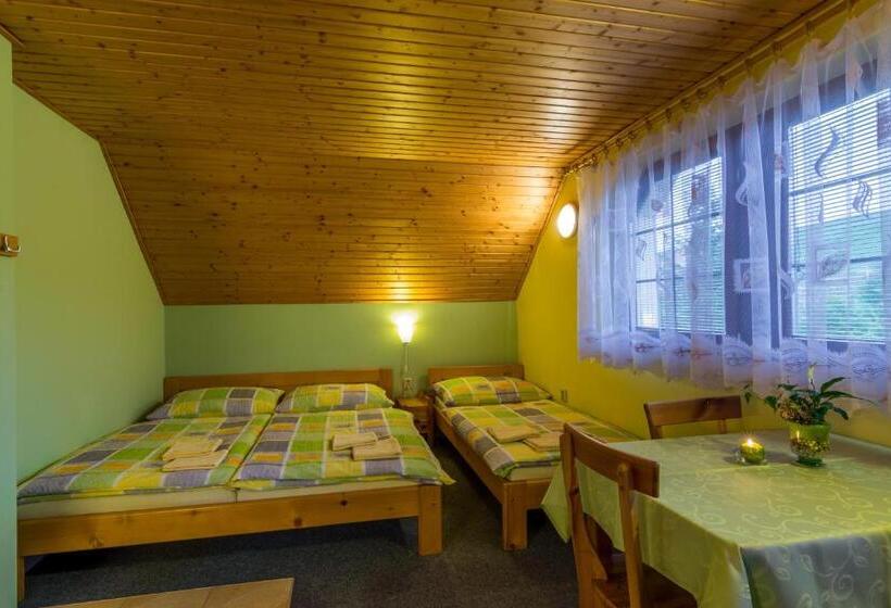 إستوديو قياسى, Ada Apartments