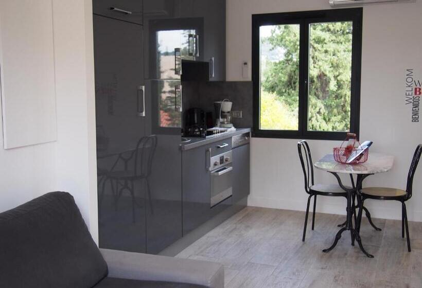 プールビュースタンダードステューディオ, Les Agaves