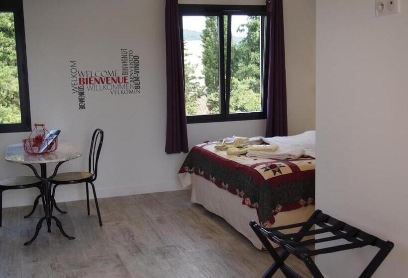 プールビュースタンダードステューディオ, Les Agaves