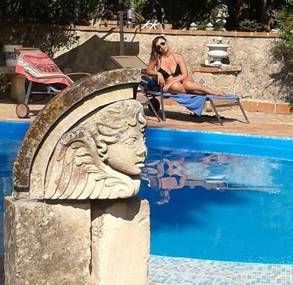 غرفة قياسية رباعية, Villa Ordile