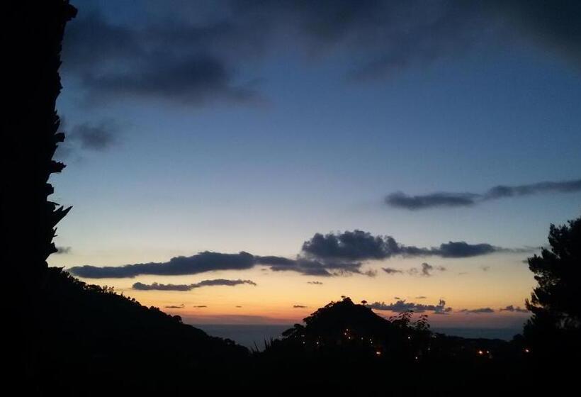 غرفة قياسية رباعية, Villa Ordile