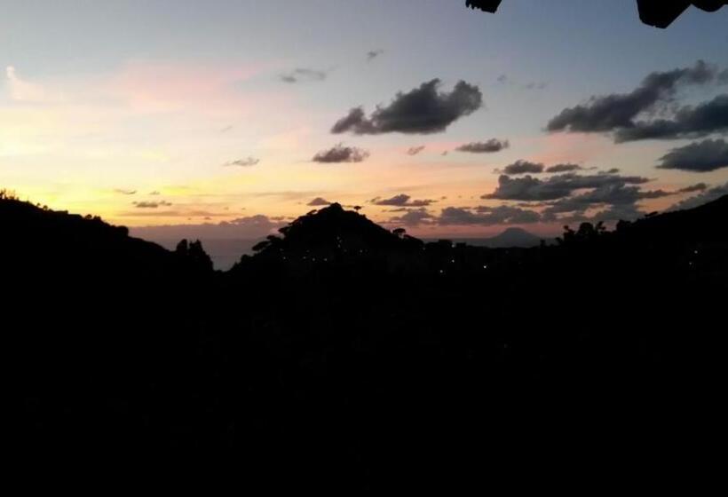 غرفة قياسية رباعية, Villa Ordile