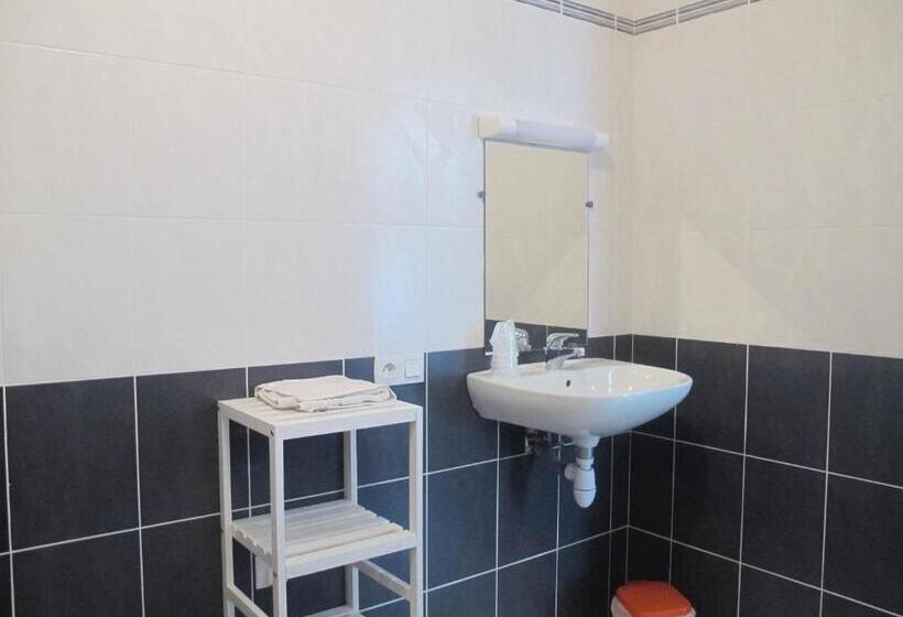 اتاق استاندارد چهار تخته, Ecume De Mer