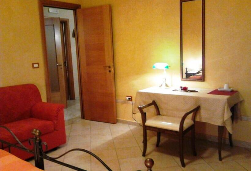 Standard room with outdoor bath, Affittacamere La Vigna