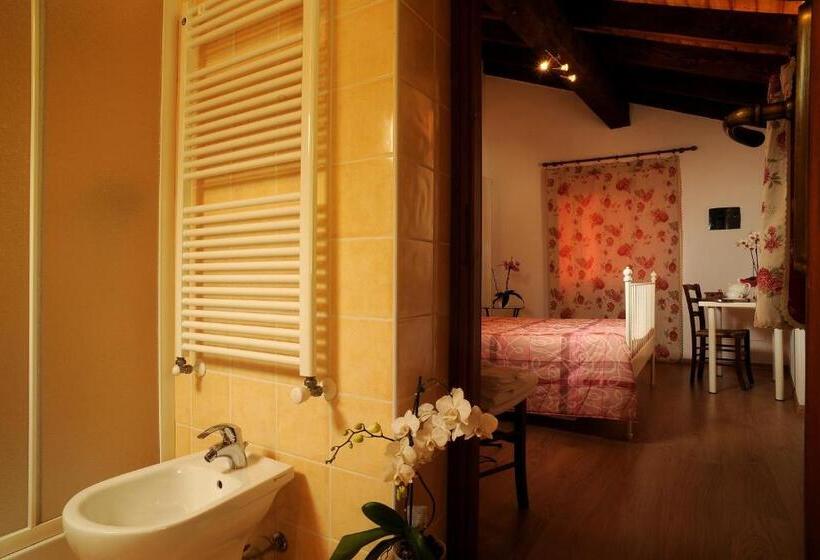 غرفة قياسية مزوَّدة بتراس, Maison Lombard