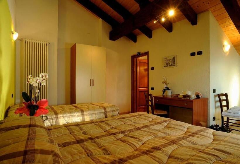 غرفة قياسية ثلاثية, Maison Lombard