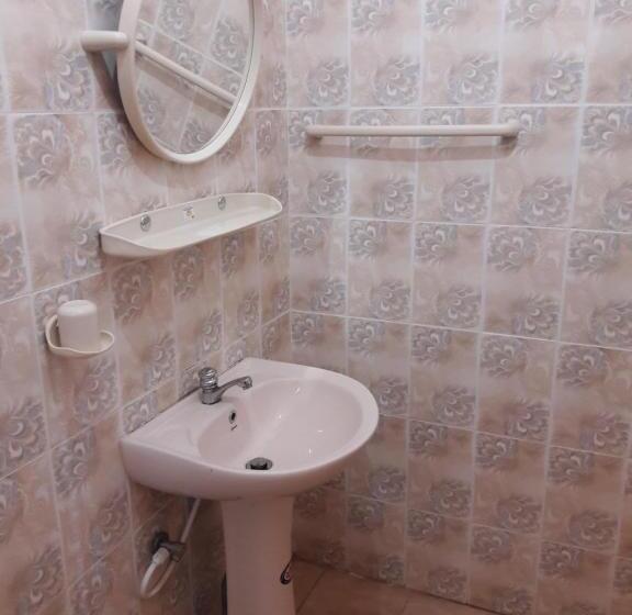 标准间, Moon Light Rest