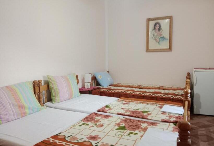 اتاق استاندارد سه نفره, Rooms Banićević