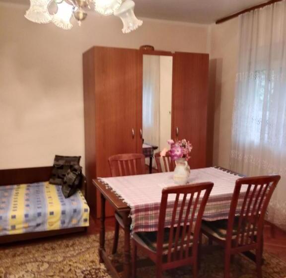 اتاق استاندارد چهار تخته, Rooms Banićević