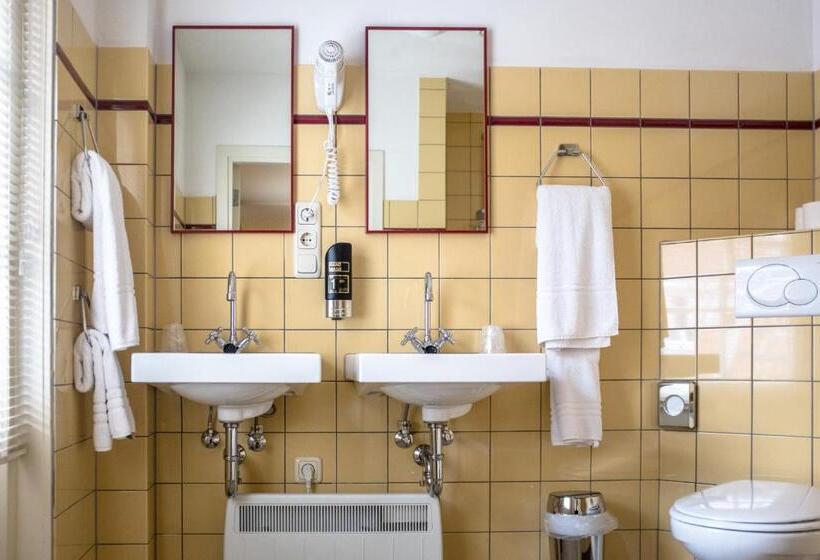 Номер Deluxe, Boshof