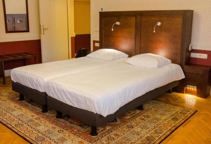 Номер Deluxe, Boshof