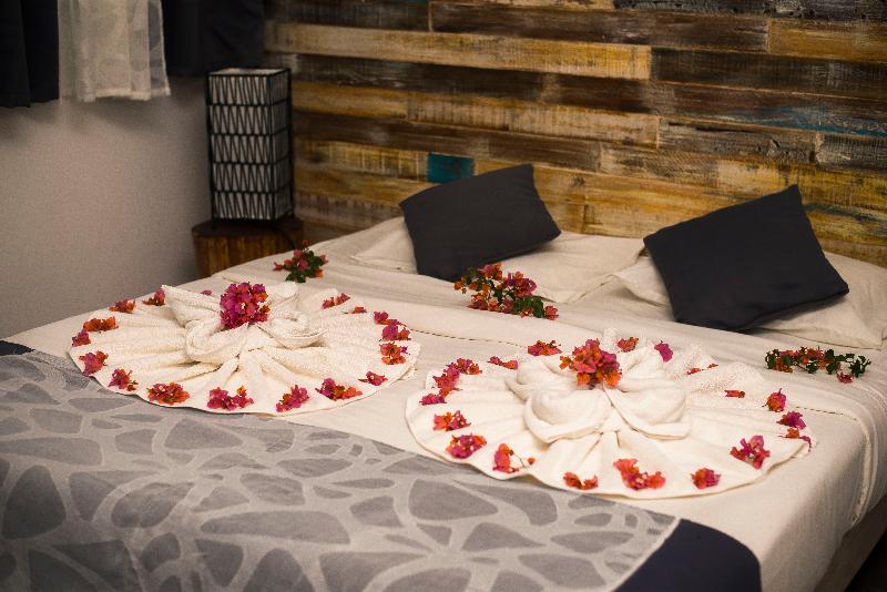 标准间, Stella Rina Adults Only