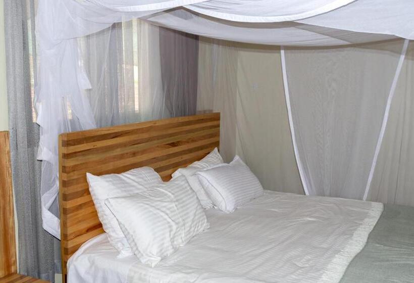 سوئیت با بالکن, Dutchess Hotel And Restaurant