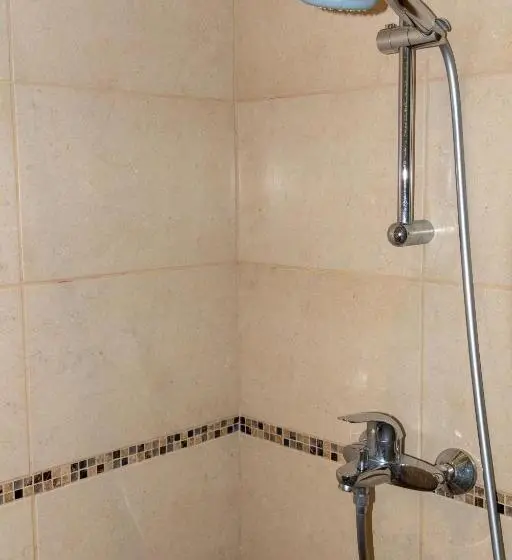 سوئیت با بالکن, Dutchess Hotel And Restaurant