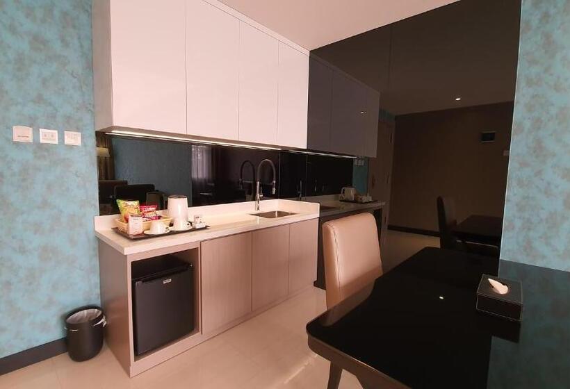 주니어 스위트, Classie