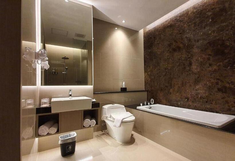 주니어 스위트, Classie