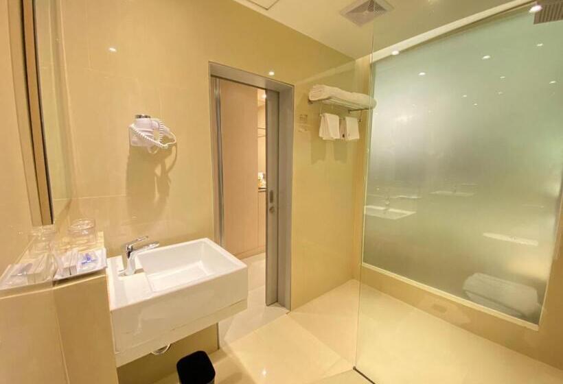 이그제큐티브 룸 킹사이즈 침대, Classie