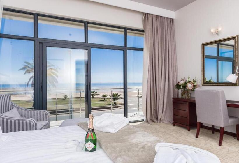 Superior room with lake view, Flamingo Villas Boutique