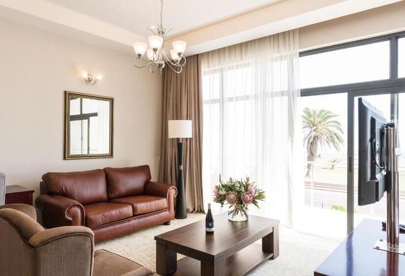 Superior room with lake view, Flamingo Villas Boutique