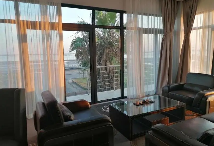 Suite with lake view, Flamingo Villas Boutique