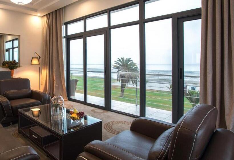 Suite with lake view, Flamingo Villas Boutique