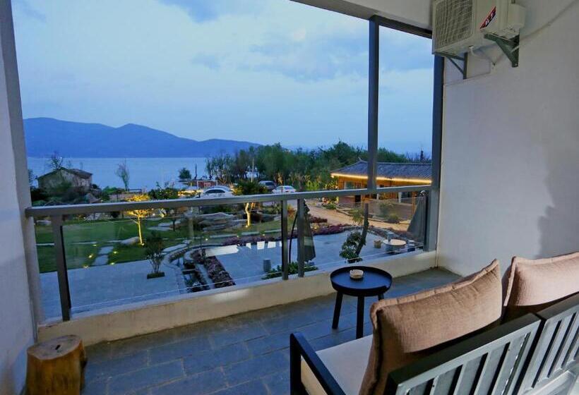 バルコニー付きスタンダードルーム, The Corner Seaview