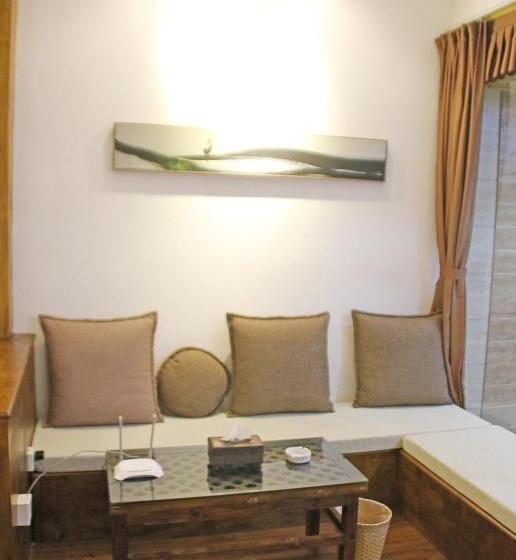 バルコニー付きスタンダードルーム, The Corner Seaview