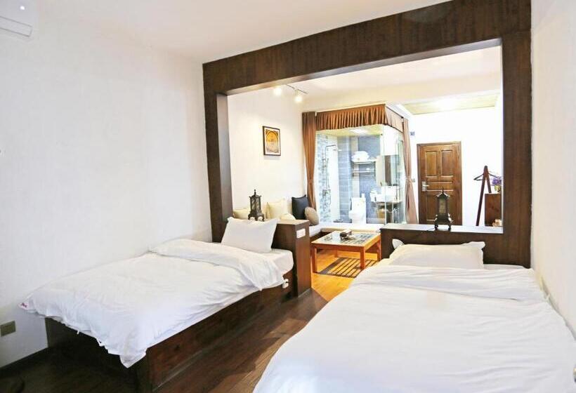 バルコニー付きスタンダードルーム, The Corner Seaview