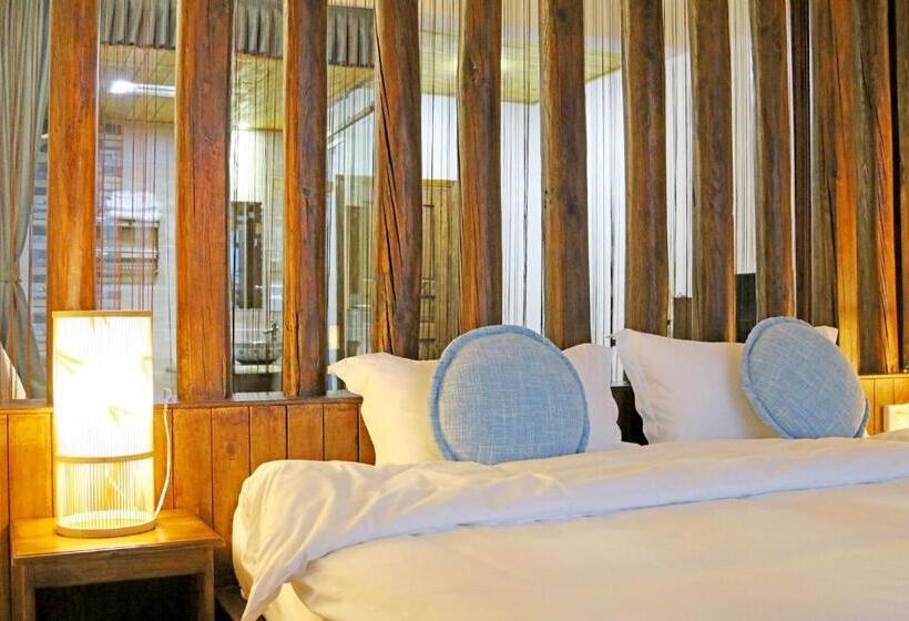 オーシャンビュースタンダードルーム, The Corner Seaview