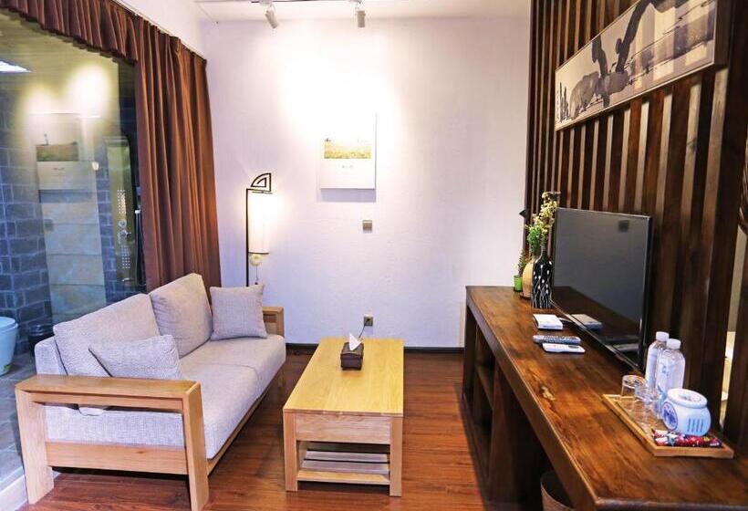 オーシャンビュースタンダードルーム, The Corner Seaview