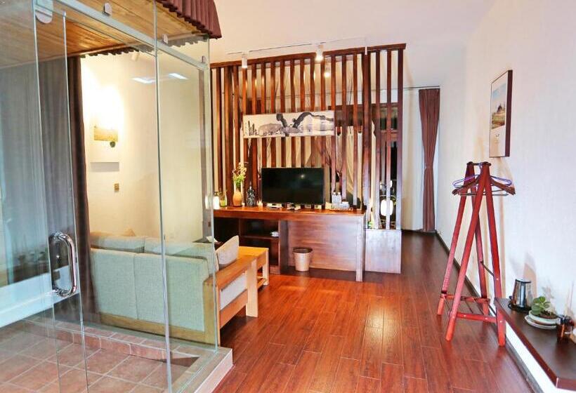 オーシャンビュースタンダードルーム, The Corner Seaview